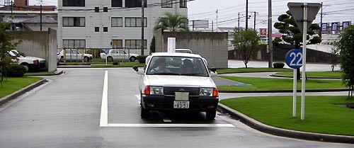 安全運転技能競技大会が開催されました_e0005690_2283628.jpg