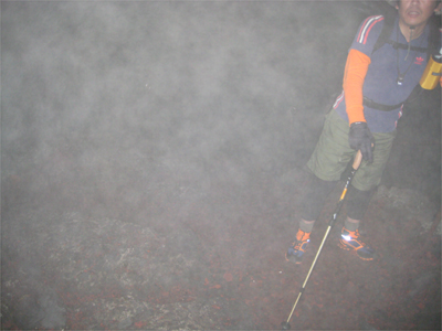 富士登山　八合目　白雲荘　3200M_a0101591_0464072.jpg