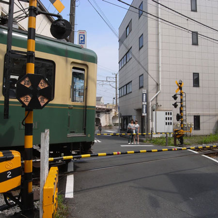 江ノ電の線路に沿って散策 ピンホール写真撮影_f0117059_201993.jpg