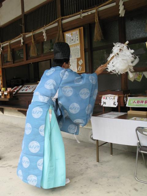 毎朝のお祓い_b0114209_1015896.jpg