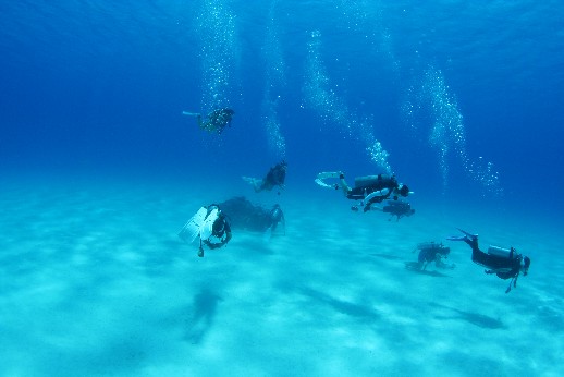 水温30℃の海へ。_a0049693_231114100.jpg