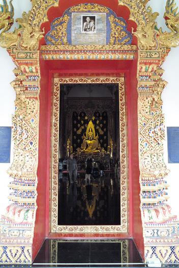 #151 ワット・プラ・タート・ストーンモンコンキーリー(วัดพระธาตุสุโทนมงคลคีรี)_c0039685_1695419.jpg