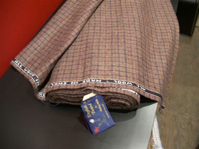 ＯＵＲ　ＳＰＥＣＩＡＬＩＴＹ　　　ＴＷＥＥＤ　ＳＵＩＴＳ　　（ＥＳＴＡＴＥ　ＴWＥＥＤ）_b0151357_15121511.jpg