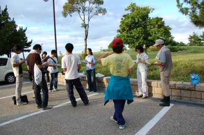 大阪府立大学生「カニ放仔調査」サポート第1日_c0108460_2249234.jpg