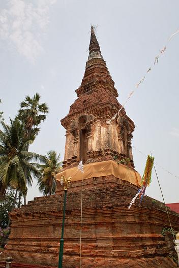 #152 ワット・プラ・ルアン(วัดพระหลวง) ~プレー~_c0039685_11185259.jpg