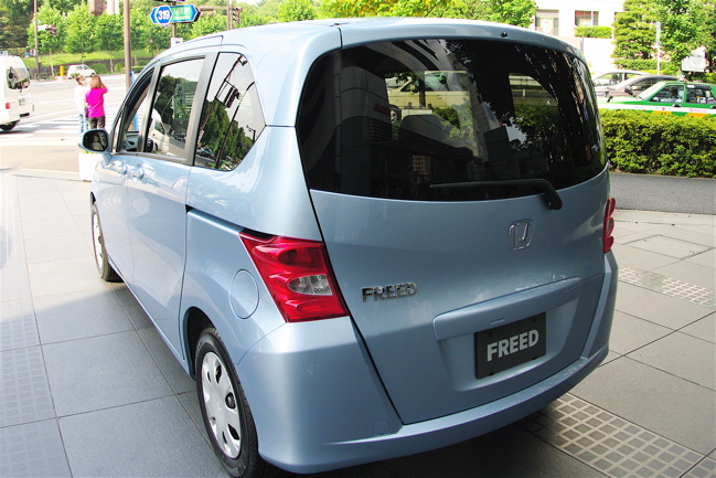 HONDA FREED (フリード)_b0065730_1941468.jpg
