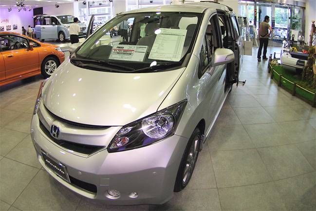 HONDA FREED (フリード)_b0065730_204181.jpg