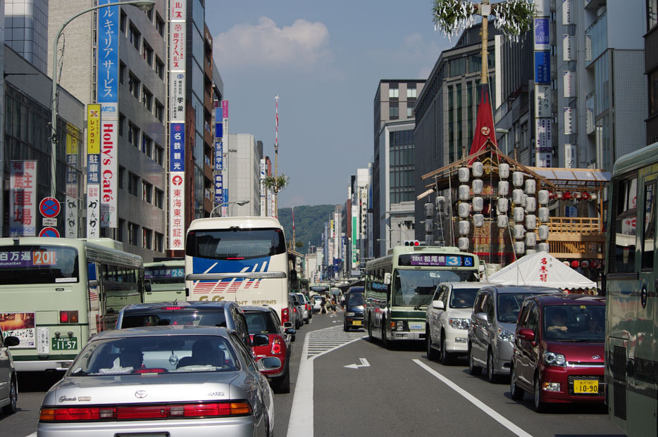 熱い暑い コンチキチン その三_f0152550_0132629.jpg