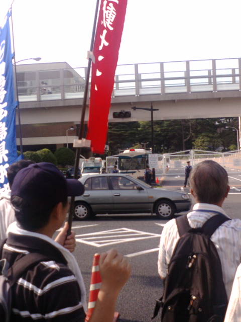 原子力空母ジョージ・ワシントンの横須賀母港化反対!_e0094315_1711287.jpg