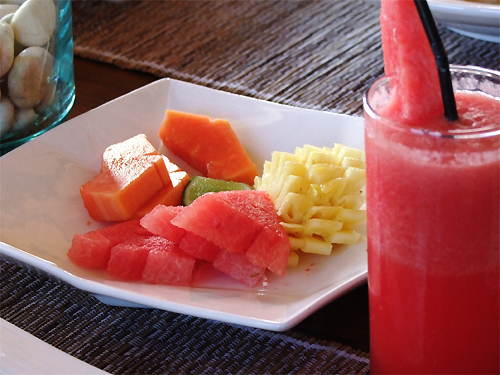 「バリ島 セントーサの朝ごはん」_a0000029_13521022.jpg