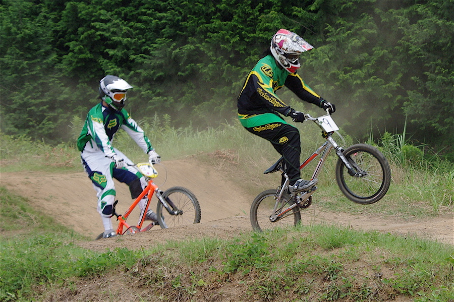2008JOSF7月緑山定期戦VOL1BMXエリート予選_b0065730_2124923.jpg