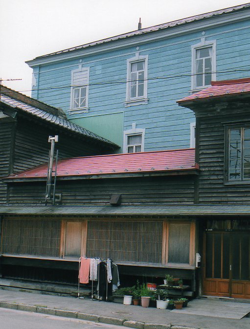 旧堤商会・現佐藤商会(函館の建物案内)_f0142606_1485921.jpg