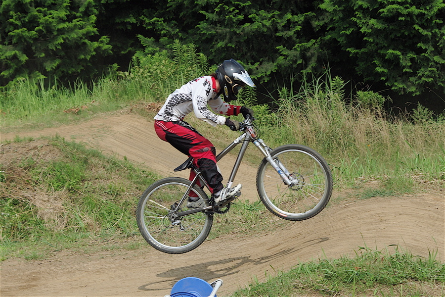 2008JOSF７月緑山定期戦VOL4：MTBエリートクラス予選第３ヒート/決勝_b0065730_8433075.jpg
