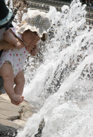 夏と言えば、水遊び_f0165237_0144552.jpg