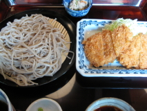 ミスマッチなお蕎麦屋さん。_b0065587_211863.jpg