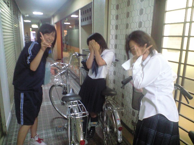 中体連の日の授業&卒業生いらっしゃい!_d0116009_1332995.jpg