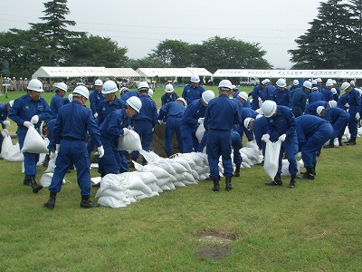 台風や集中豪雨に備えての「富士市水防訓練」_f0141310_2346489.jpg