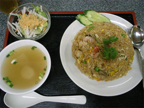 トムヤムクン味のチャーハン_c0081920_2239456.jpg