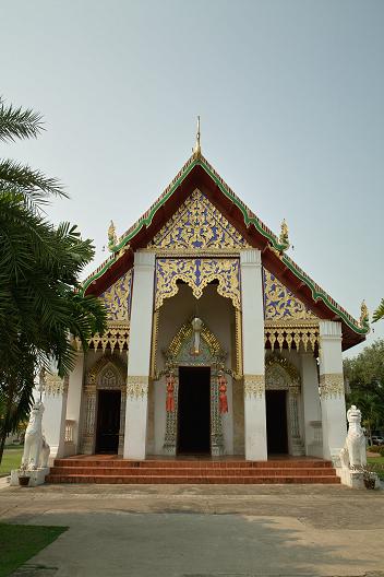 #158 ワット・プラ・タート・チャーン・カム(วัดพระธาตุช้างค้ำ) ~ナーン~_c0039685_17435295.jpg