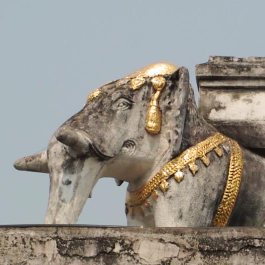 #158 ワット・プラ・タート・チャーン・カム(วัดพระธาตุช้างค้ำ) ~ナーン~_c0039685_17452294.jpg