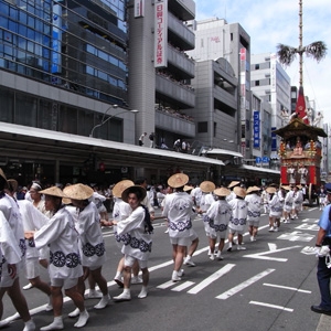 山鉾巡行 その3_c0141005_1475243.jpg