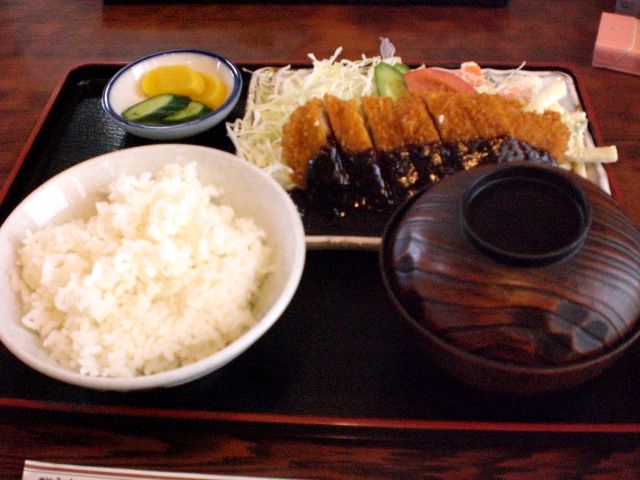 みそかつ定食_b0113883_1213314.jpg