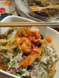 お庭づくりと・・・冷麺の豚しゃぶのっけ。_f0177295_13511339.jpg