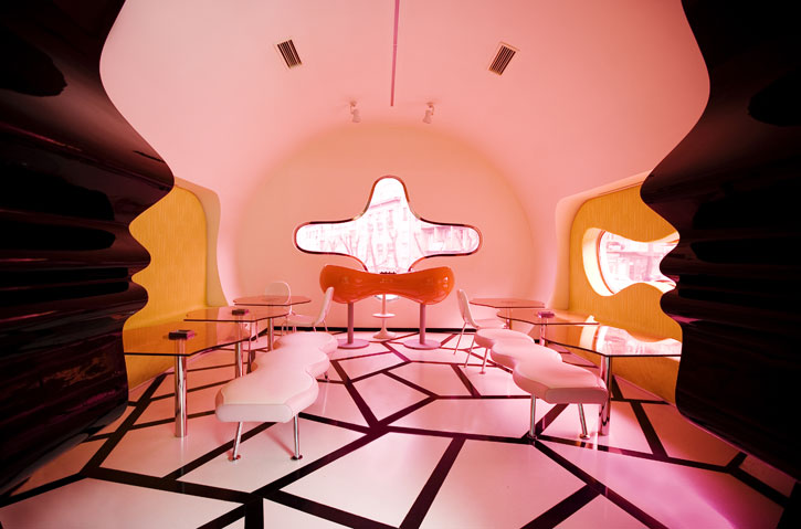 Majik Cafe by Karim Rashid_e0138804_12919.jpg