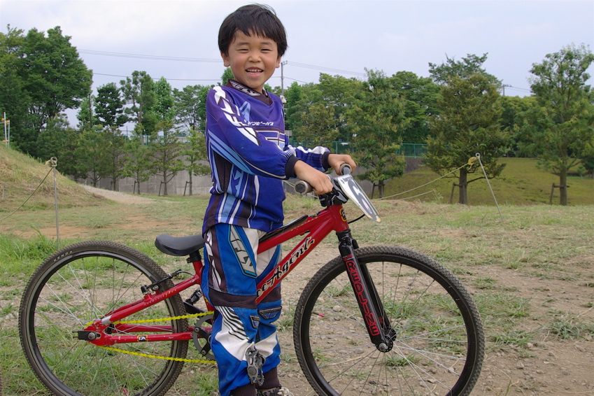 BMXRACINGチーム紹介VOL2:ぐるぐるセブン_b0065730_916156.jpg