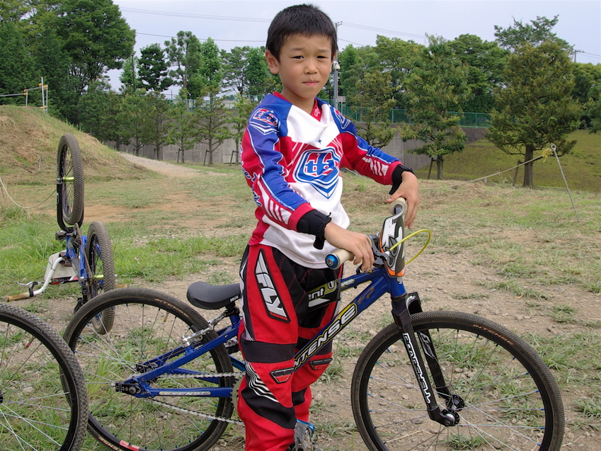BMXRACINGチーム紹介VOL2:ぐるぐるセブン_b0065730_9184556.jpg