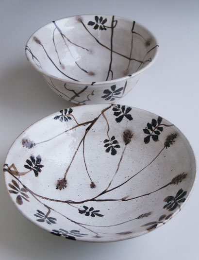 もうレア ！タイスンコロク鉄絵合子 穏やかで丁寧な絵付け 窯印がいい もうレア ！タイスンコロク鉄絵合子 穏やかで丁寧な絵付け 窯印