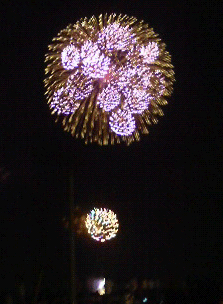 桑名水郷花火_c0061727_2343207.gif
