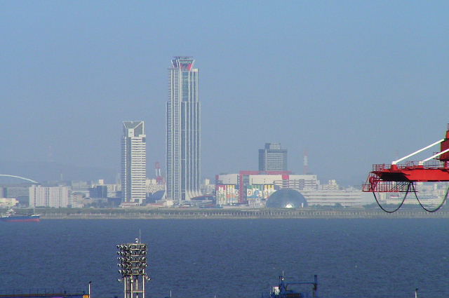 対岸の風景 Wtc Plタワー 風の向くまま