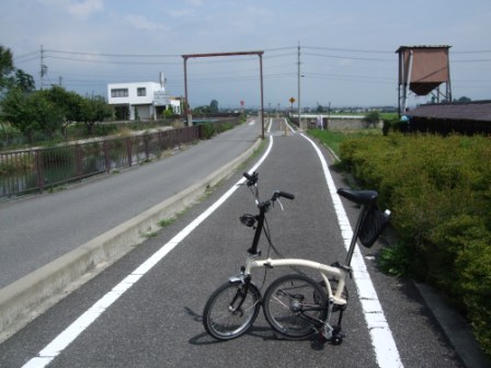 安曇野ポタリング①（あずみ野やまびこ自転車道）_e0138081_18385375.jpg