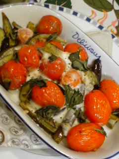 お泊り保育と・・・プチトマトとバジルのチーズ焼き。_f0177295_931048.jpg