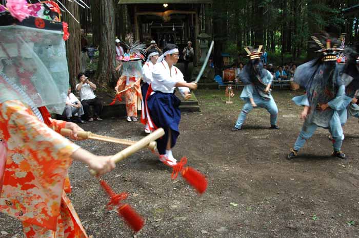 丹波山ささら獅子　2006.7.15　丹波山村_c0162844_21113994.jpg