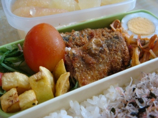 ７月２８日のお弁当　鰯の梅しそフライ_a0075073_1525760.jpg