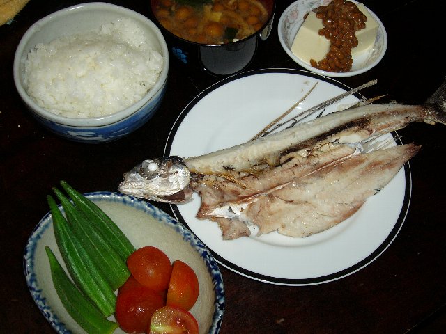 とびうおの塩焼き おとうさん ごはんなに