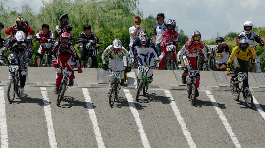 2008レーサーオブレースVO4 :プロクラス決勝トーナメント１回戦_b0065730_025946.jpg