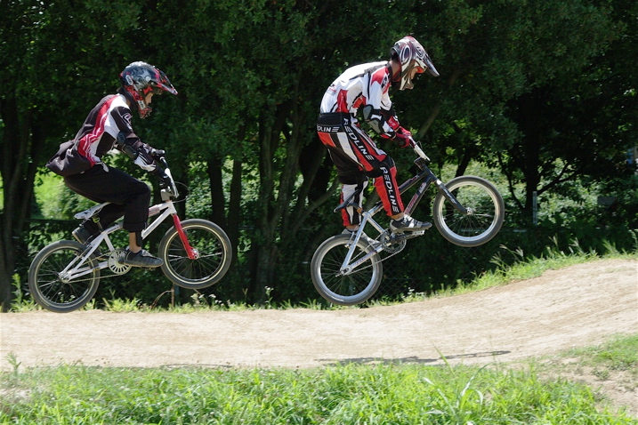 2008レーサーオブレースVO4 :プロクラス決勝トーナメント１回戦_b0065730_0271645.jpg