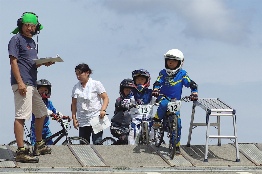 2008レーサーオブレースVOL6 :BMX、ＭＴＢ、クルーザークラス予選_b0065730_18264917.jpg