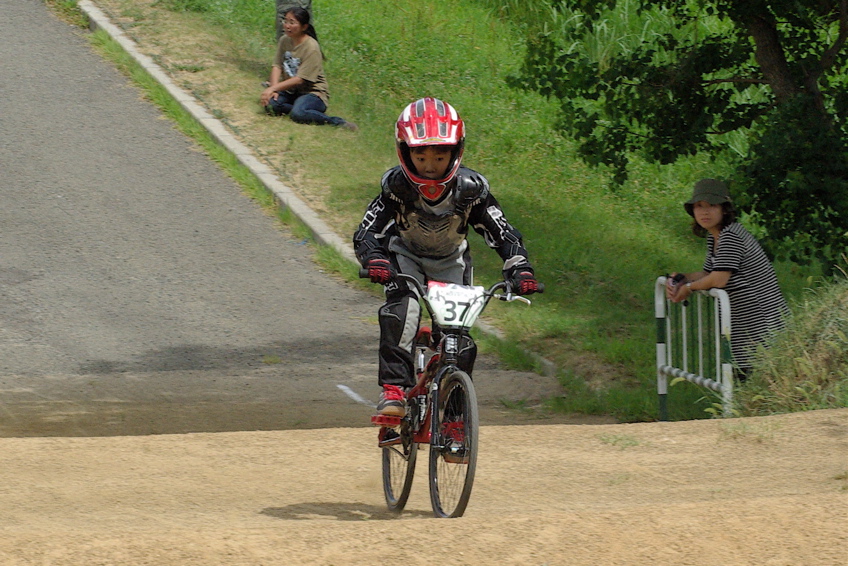 2008レーサーオブレースVOL6 :BMX、ＭＴＢ、クルーザークラス予選_b0065730_18404412.jpg