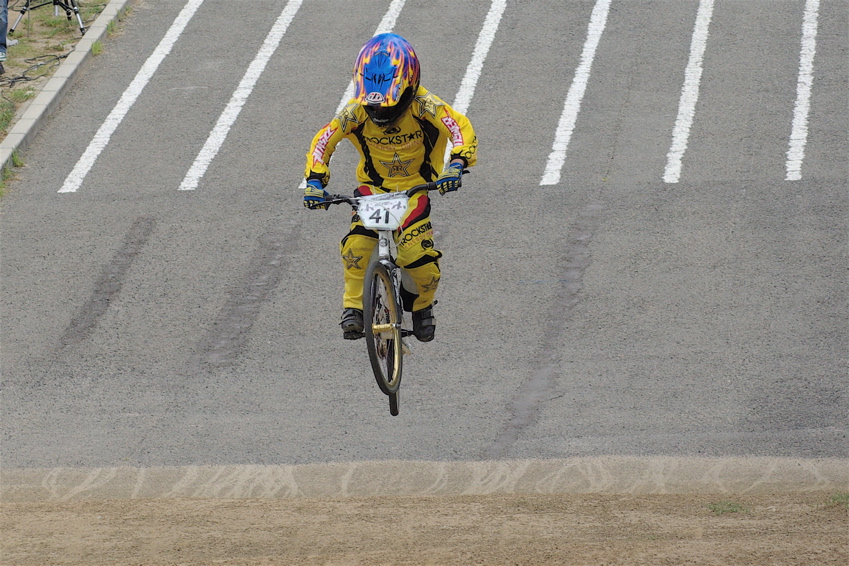 2008レーサーオブレースVOL6 :BMX、ＭＴＢ、クルーザークラス予選_b0065730_18413644.jpg