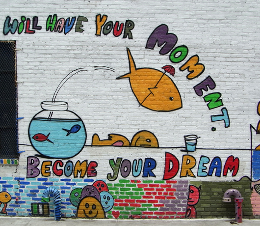 夢の大切さ　Become Your Dreamの壁画_b0007805_2273476.jpg