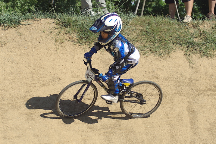 2008レーサーオブレースVOL 9:BMX決勝トーナメント３回戦目Cクラス順位決定戦_b0065730_12203162.jpg
