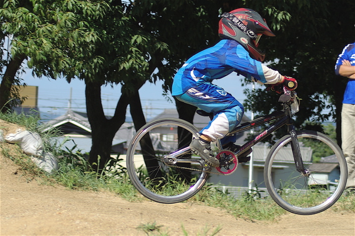 2008レーサーオブレースVOL 9:BMX決勝トーナメント３回戦目Cクラス順位決定戦_b0065730_12234948.jpg