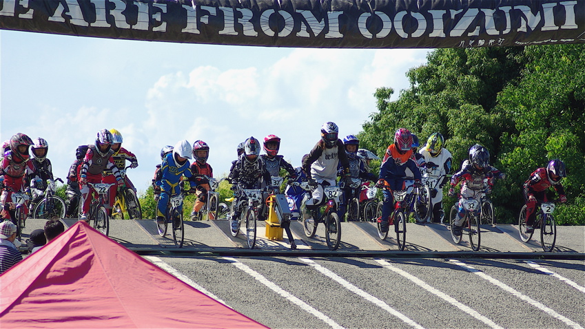2008レーサーオブレースVOL 9:BMX決勝トーナメント３回戦目Cクラス順位決定戦_b0065730_12273661.jpg