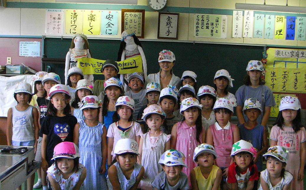 yoshie\'s Artworkshop in elementary school_d0086041_218646.jpg