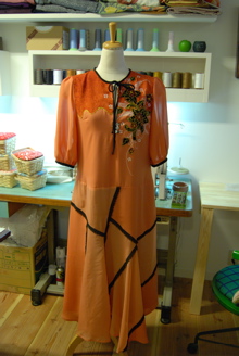 ベトナム生地でドレス♡_d0127925_104260.jpg
