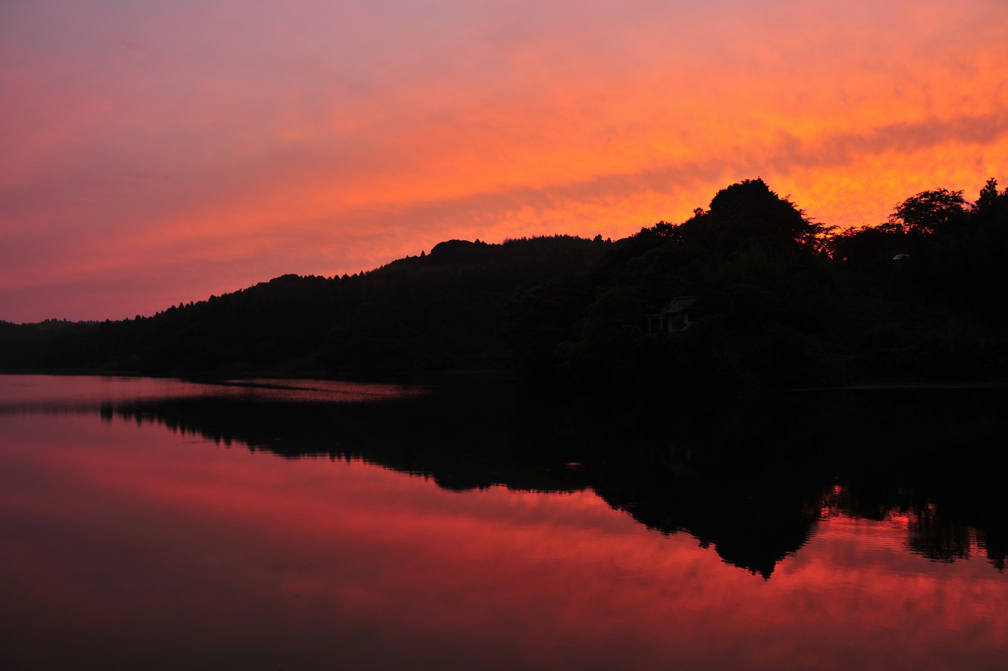 夏の房総十和田湖の夕景_e0071178_2028368.jpg